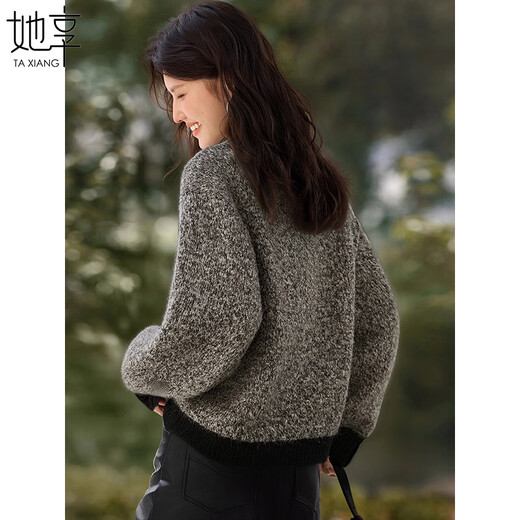 She enjoys autumn and winter sweater coat women's v-neck retro contrasting knitted cardigan lazy style loose sweater outer wear women's T54Z113
