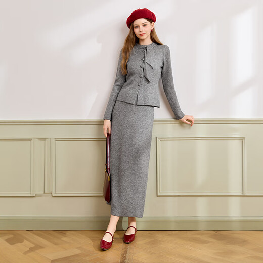Xiangying gray temperament sweater suit skirt for women 2025 winter new French sweater half-length skirt two-piece suit S