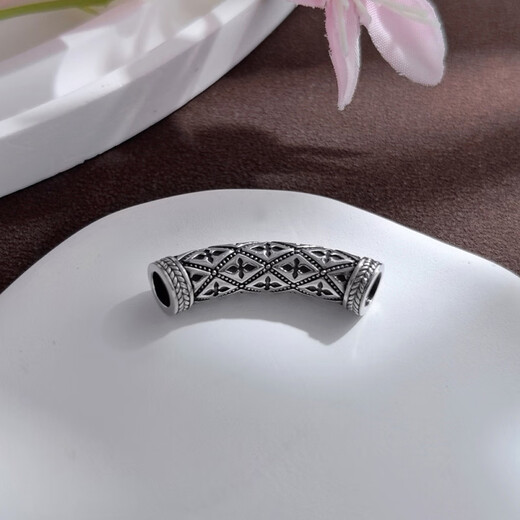 CHINA GOLD Platinum Electric Black Gold Cross Diamond Pattern Elbow Platinum Electric Black Gold Cross Diamond Pattern Elbow About 8.84g