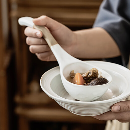Soup spoon, retro stoneware spoon, Jingdezhen ceramic long-handled spoon, large soup spoon, good-looking household porridge spoon, Jingtian-spoon white 15.8CM (slightly imperfect)