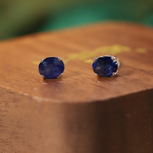 18k gold natural sapphire stud earrings, simple, versatile, small and exquisite earrings