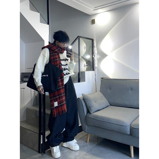 Woodpecker (TUCANO) plaid scarf men's winter Korean style British style men's neck scarf dual-use shawl fashion gift black and red plaid retro scarf