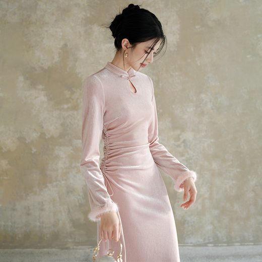 Chuchan Clothing New Chinese Style Velvet Cheongsam Women's 2025 New Slim Temperament National Style Improved Dress Pink Engagement Dress Yingfen M Ready in Stock