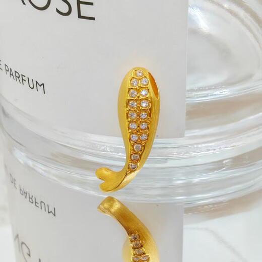 18K gold diamond koi pendant studded with diamonds, shining good luck gift for girlfriend’s birthday, yellow