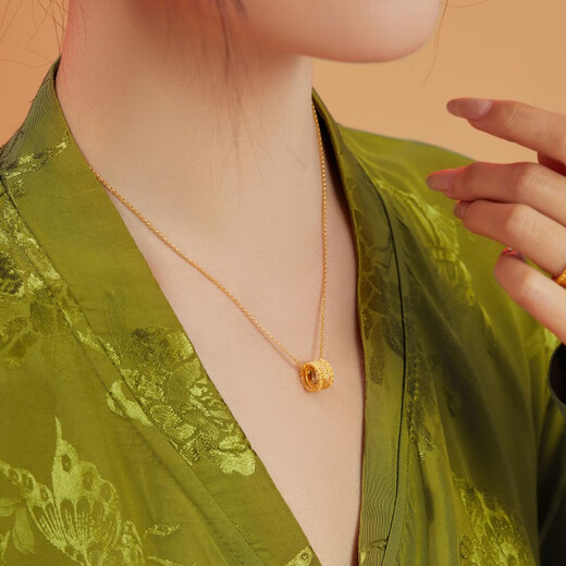 Chow Sang Sang wears a thousand pieces of ancient gold necklace, pure gold pendant and chain jewelry, priced at 94540N, 47cm - 6.54g (including labor cost 950 yuan)