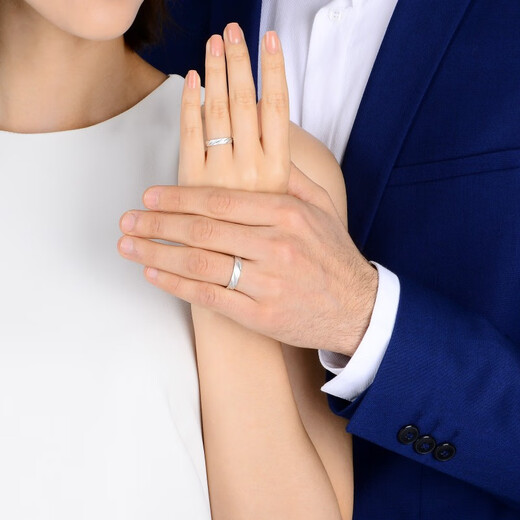 Chow Sang Sang Pt950 Platinum Ring Platinum Pair of Couples Wedding Ring 84507R Priced at 08 laps - 3.43 grams (including labor cost 420 yuan)