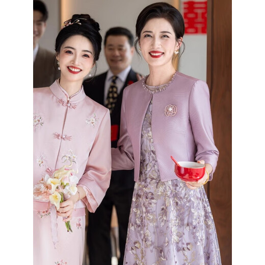 Fat Donglai's same style Chinese mother's wedding dress two-piece noble mother-in-law's wedding banquet dress cheongsam wedding dress small lilac suit 2XL