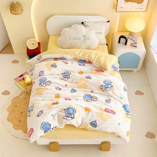 Class A baby quilt winter children kindergarten winter quilt thickened warm milk velvet quilt cover quilt core autumn and winter removable and washable space astronaut 100*120cm single quilt cover
