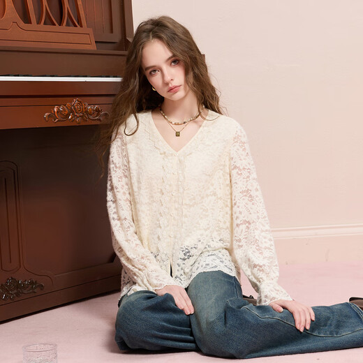 Sancai 2025 Winter New Lace Shirt V-neck Small Shirt Bell Sleeve Splicing Pullover Elegant M