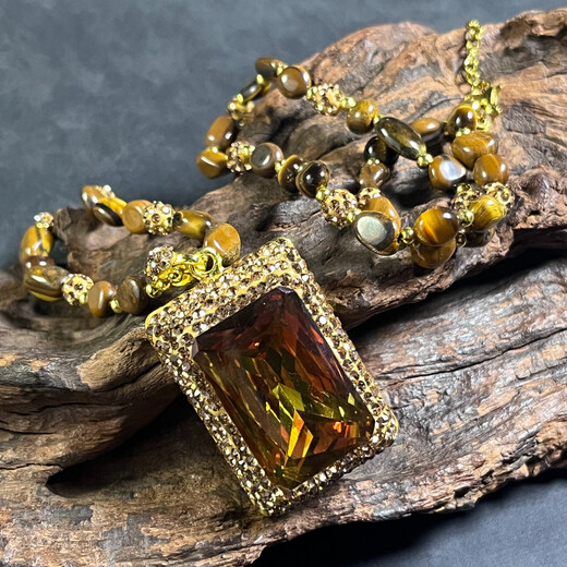 Obero WB19 natural wood alexandrite necklace rectangular necklace long chain elegant and elegant non-colliding shirt gift French sweater chain