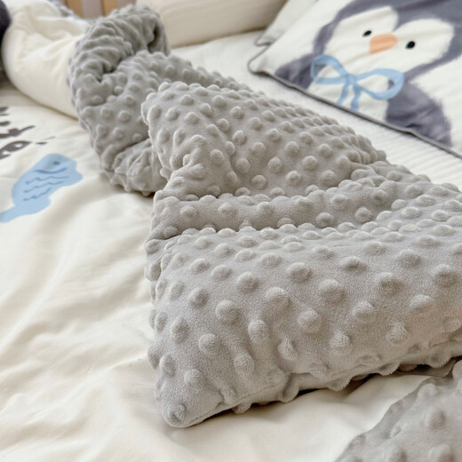 MOEDOOBIE Baby Cartoon Beanie Quilt Class A Beanie Velvet One-piece Quilt Children's Blanket Quilt Winter Quilt Soy Bean Quilt Thickened to Keep Warmth Large Version - Strawberry Rabbit Winter Quilt 120*150cm One-piece Quilt