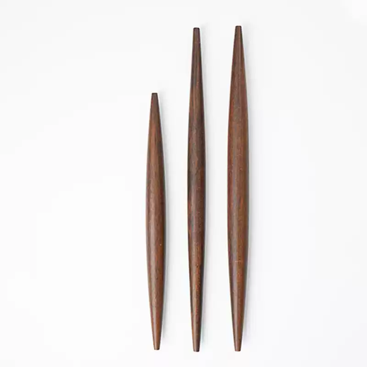 Fantasy purple sandalwood household fish belly-shaped two-end tip for rolling out dumpling skins with a rolling pin, sandalwood rolling pin, pineapple wood, 47*2.5cm long tip