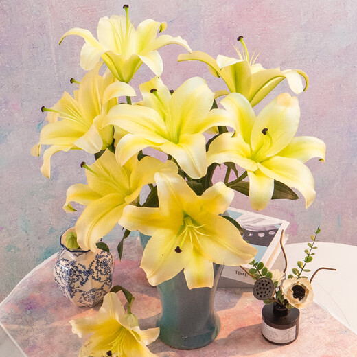 Jingdong Flowers Yunnan Kunming Flower Base Straight Hair Yellow Perfume Lily 9 Family Life Flowers Straight Hair Source