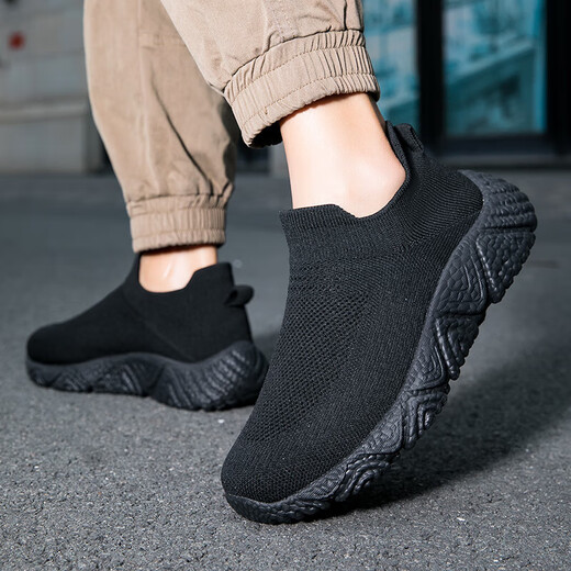 Sockenschuhe Herrenweicher Sohle leichter Männerschuhe warm und Samt -Sprungschuhe atmungsablöschbare lässige Schuhe Ein Fuß Faule Sneakers 898 Schwarze Single -Layer 45