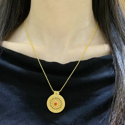 18K gold diamond filigree pendant diamond necklace male couple same style birthday gift for girlfriend versatile necklace female yellow