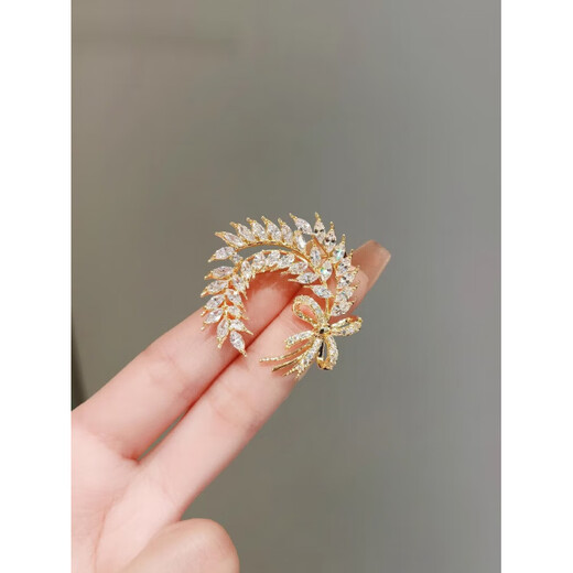 SNQP Sui Sui Ping An Wheat Ear Brooch Women's 2024 New Exquisite Cardigan Versatile Decorative Temperament Corsage Pin Crescent Wheat Ear Brooch