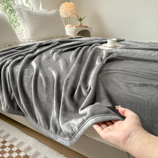Blanket Milk Velvet Thickened Warm Sofa Cover Blanket Office Nap Blanket Student Dormitory Single Shawl Thick Winter 100*140cm Lunch Break Blanket/Random Color Exclusive Lunch Break Style