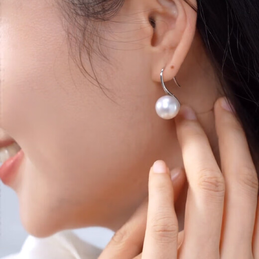 925 silver high-heeled shoes pearl earrings for women niche high-end ear hooks high-end fashion earrings versatile temperament earrings 12mm white pearl gold earrings one pair