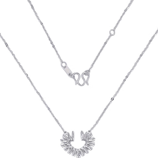 Lao Fengxiang platinum necklace pt950 winding love necklace ladies model birthday gift for girlfriend and wife platinum jewelry platinum about 4.28g