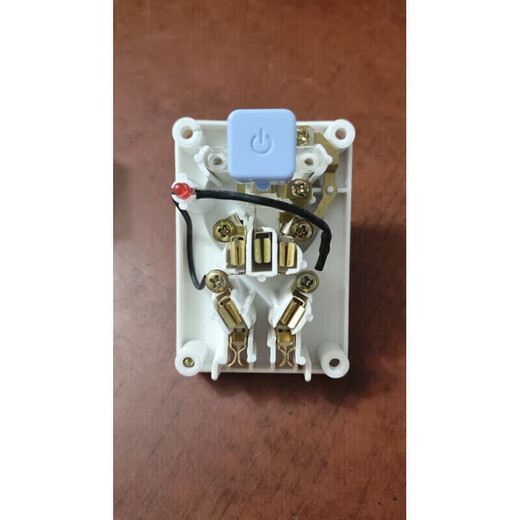 Bull (BULL) same national standard pure copper strip switch socket three plug three hole switch socket 10 with switch (one pack) without - three plug to two hole e switch