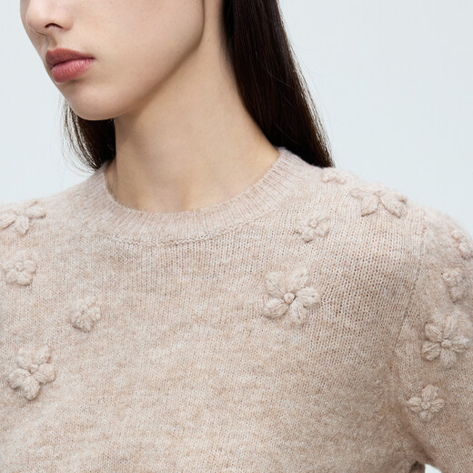 Langzi round neck French retro pullover sweater fashionable temperament commuter style sweater for women 2025 winter new style champagne beige L