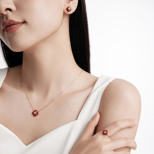 Chow Tai Fook (CHOW TAI FOOK) ENZO Shishi Ruyi 18K gold carnelian topaz necklace for women EZV5559 gift for girlfriend EZV5559