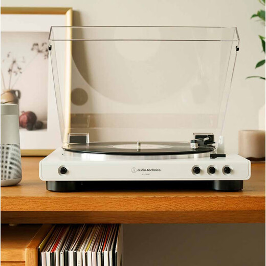 Audio-Technica AT-LP60X vinyl record player, retro gramophone, living room ornaments, annual party, Valentine's Day gift, AT-LP60X white and black two-choice remarks + national bank new standard configuration