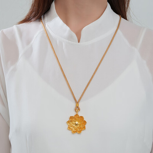 Yiyong gold-plated silver Wangfu lotus pendant necklace lotus pendant + black rope, about 11 grams