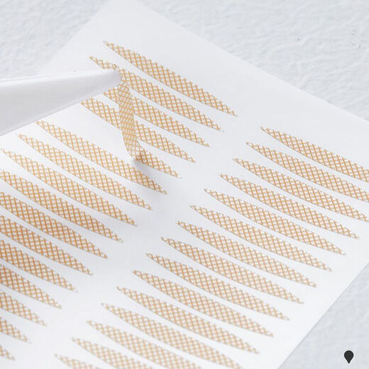 Double eyelid tape for women, invisible, traceless, natural swelling and bubbles inside the eyes, double medical tape, no cutting, special skin color lace for makeup, mesh L thick style - 1 sheet/40 stickers 40 stickers No Specifications