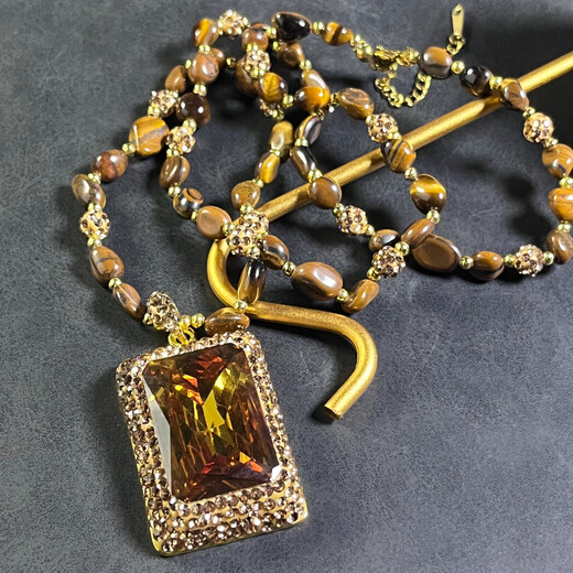 Obero WB19 natural wood alexandrite necklace rectangular necklace long chain elegant and elegant non-colliding shirt gift French sweater chain