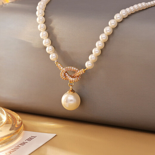 Zhou Taisheng's micro-inlaid knotted pearl pendant necklace is fashionable, light, luxurious, exquisite and elegant, clavicle chain, lady style sweater chain, pearl pendant necklace
