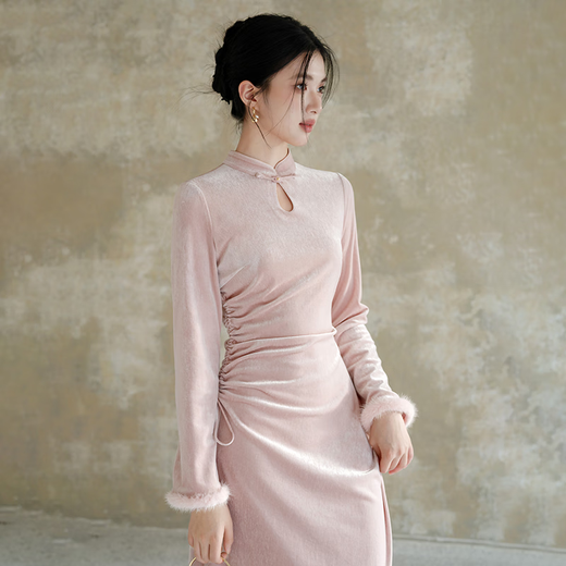 Chuchan Clothing New Chinese Style Velvet Cheongsam Women's 2025 New Slim Temperament National Style Improved Dress Pink Engagement Dress Yingfen M Ready in Stock
