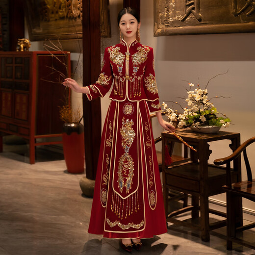 ROAR UTHAUG Xiuhe clothing 2025 new bridal wedding dress Chinese style wedding dress dragon and phoenix hanging toast dress out of the pavilion Zhenhua velvet headdress S