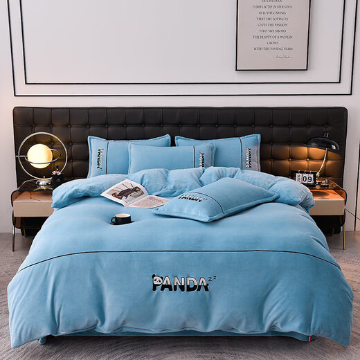 MPPMCK2025 New Red Panda Embroidery Model High Weight Milk Velvet Four-piece Set Red Panda-Baby Blue Sheet Type 1.5m Four-piece Set