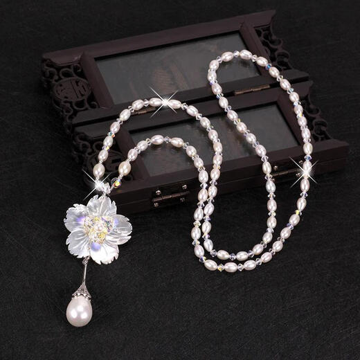 Pearl necklace long Korean version fashionable and versatile 2021 new shell flower pendant hanging chain clothes chain accessories white