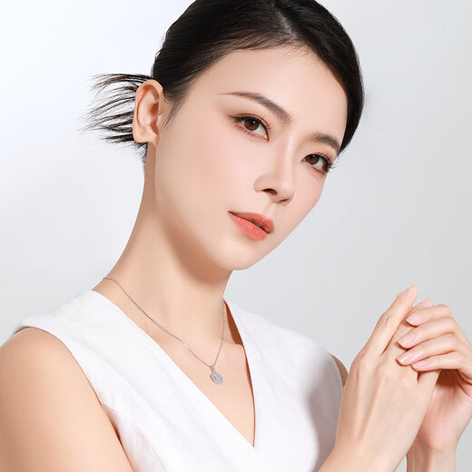 Mengjinyuan Platinum Pendant Brushed Wire Winding Sparkling Round Pendant Chasing PT950 Platinum Simple Birthday Gift for Girlfriend Weight Approximately 2.40g