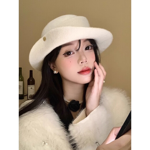 Ershan Collection French Hepburn style retro knitted curled top hat fisherman hat women's autumn and winter mountaineering hat basin hat Hepburn style daughter hat off-white