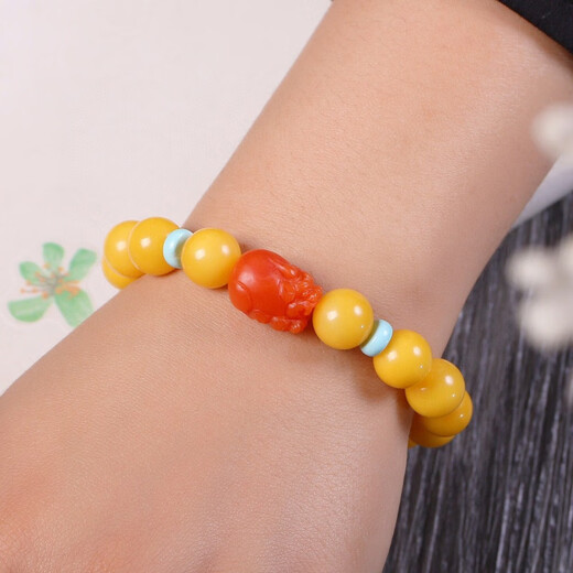 DL 1998 Beeswax Pixiu Bracelet, Amber Chicken Fat Yellow Single Circle Bracelet, Baoshan Southern Red Agate, Attractive and Fashionable Beeswax Bracelet (approx. 10mm)