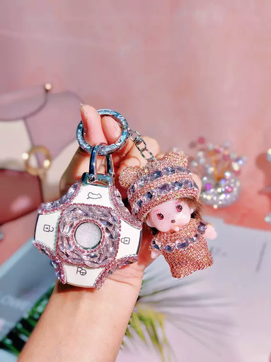 Yusenyi is suitable for Dongfeng Yipai 007 key cover 2024 new e008 four-wheel drive car remote control protection bag buckle Gemstone pink + pure pink mini bear + diamond ring round rope