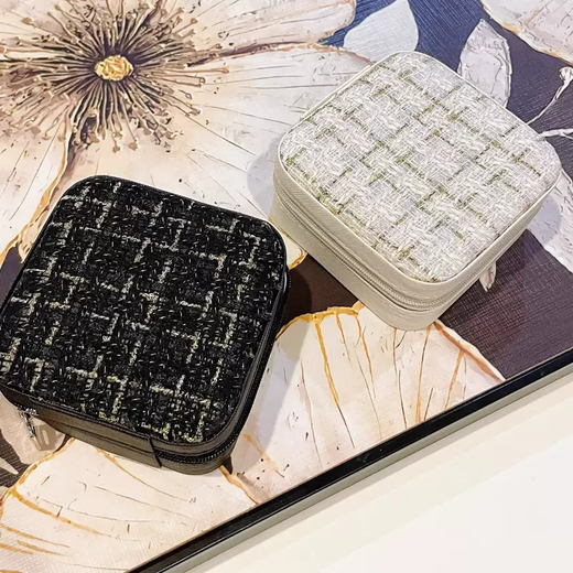 Yusenyi small fragrant style jewelry box portable small gold necklace ring earrings earrings hand jewelry jewelry storage anti-oxidation beige small fragrant style jewelry box beige small fragrant style jewelry box 1 layer 1 piece 1 layer