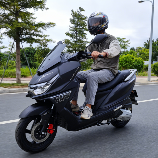 Breakthrough GX150 dual disc brake ABS keyless start TCS fuel scooter can be purchased in black high-end version