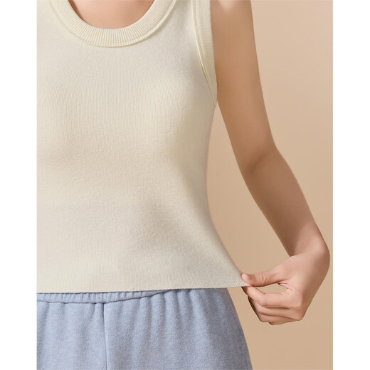 IEF/Aiyifu 2025 new autumn and winter Korean style simple solid color slim fit and versatile vest top with chest pad Apricot one size