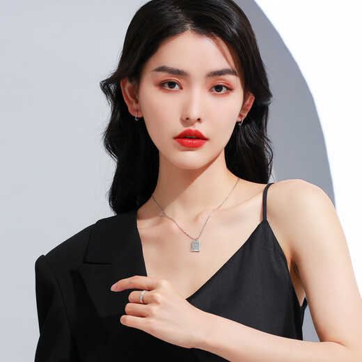 Wanfulong platinum pt950 car flower circle bead earrings platinum ring ornaments for ear piercing new birthday gift for girlfriend Platinum 950 car flower circle bead earrings 1.41g