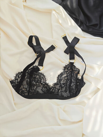 Japanese men's lace temptation underwear sexy cross-dressing CD set breathable thong TS bra men's and women's bra black suit 110-145Jin Jin equals 0.5 kg one size