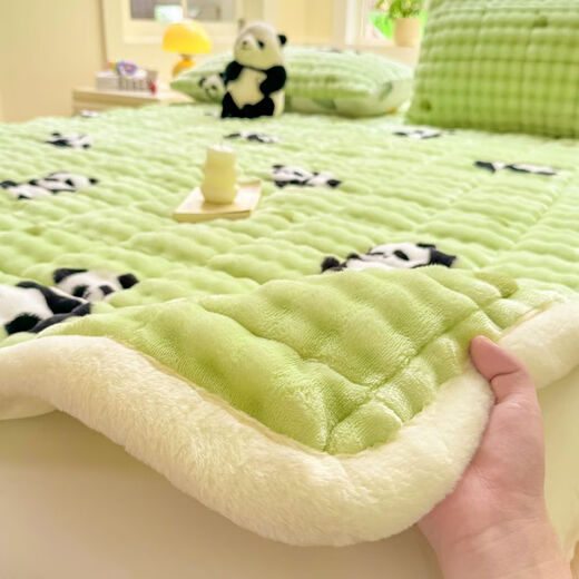 Fantasy thickened rabbit velvet milk velvet bed cover autumn and winter plus velvet quilted tatami bed single baby velvet bed blanket mattress Forest Panda Velvet thickening quickly heats up bed sheet type bed cover single piece 180x200cm suitable for 1.8m bed