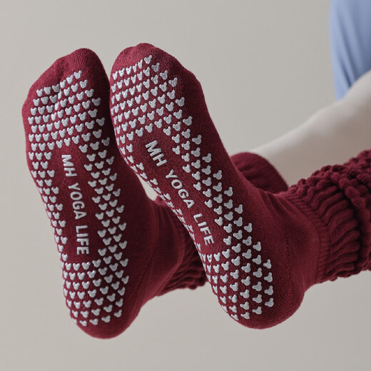 New autumn and winter long yoga socks professional non-slip Pilates thickened calf socks for women's fitness thickened pile yoga calf socks black one size