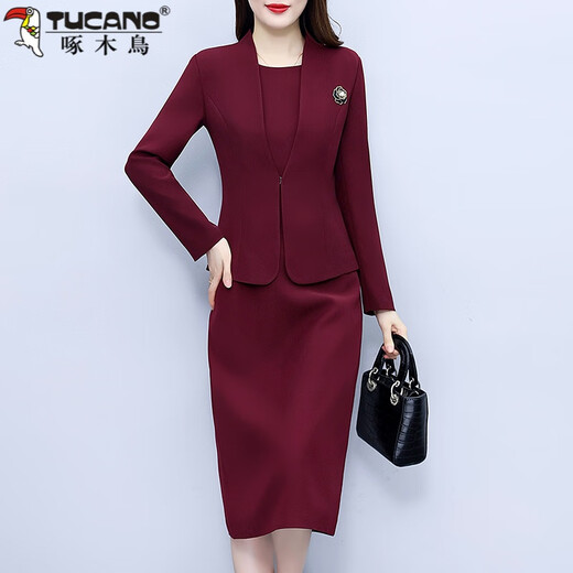啄木鸟（TUCANO）喜婆婆婚宴装连衣裙女秋冬新款妈M妈晚礼服小西装外套两件套装 酒红色 2XL125-140斤