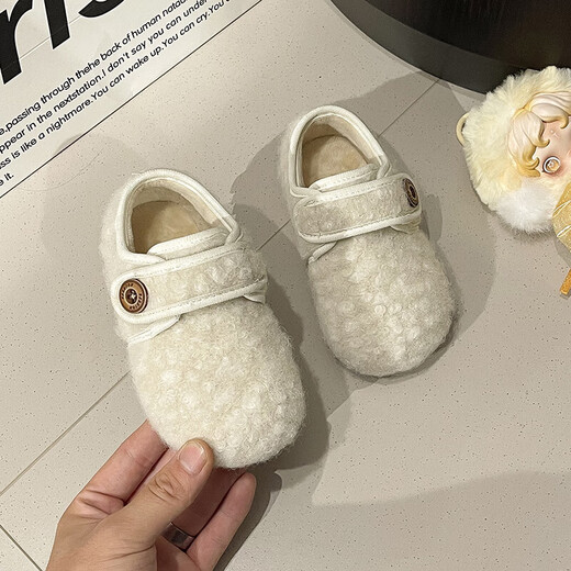 Girls' furry shoes 2025 new winter children's girls plus velvet warm Birkenstock shoes for girls soft-soled non-slip cotton shoes off-white, size 22, inner length about 14CM