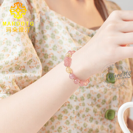 MARDOTG Strawberry Crystal Bracelet for Women Pixiu Pink Crystal Bracelet Peach Blossom Birthday Gift for Best Friend