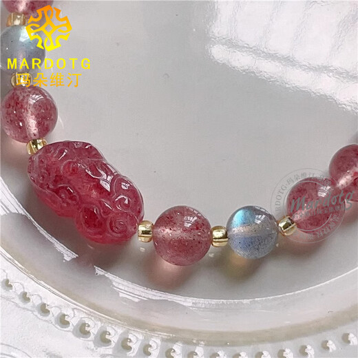 MARDOTG Strawberry Crystal Pixiu Bracelet for Women Pink Crystal Bracelet Girl Birthday Gift 8mm Bead Diameter